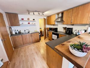 Kitchen- click for photo gallery